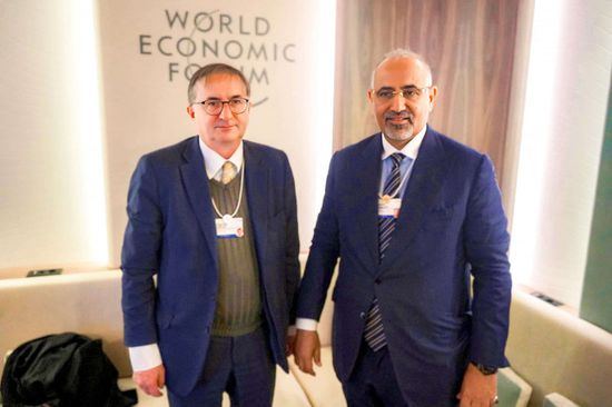 الرئيس الزُبيدي ومبعوث سويسرا للمنطقة يبحثان جهود إحلال السلام