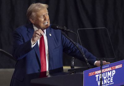 ترامب يعفو عن 23 شخصا حوكموا لمشاركتهم في تظاهرات