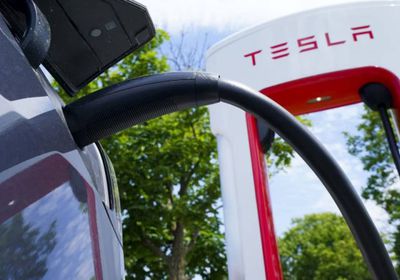 تسلا تطلق النسخة الجديدة من موديل واي في أمريكا وكندا وأوروبا