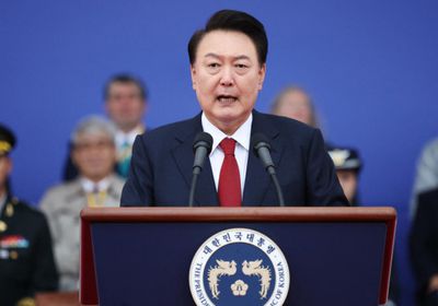 الادعاء في كوريا الجنوبية يطالب بتمديد حبس الرئيس المعزول