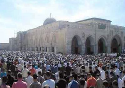 50 ألفا يؤدون صلاة الجمعة في المسجد الأقصى