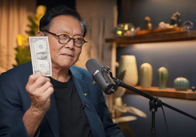 كيوساكي يتوقع قفزة كبيرة في أسعار الفضة