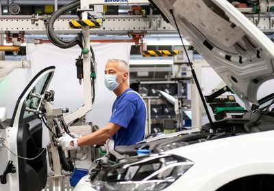 تحقيق أمريكي في عطل محتمل بالمحرك يشمل 877 ألف سيارة