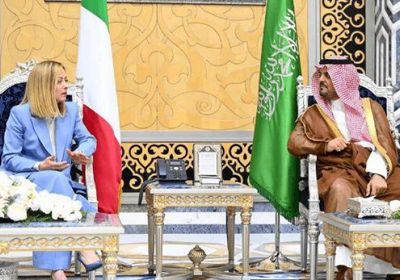 رئيسة وزراء إيطاليا تصل جدة تمهيداً للقاء ولي العهد السعودي