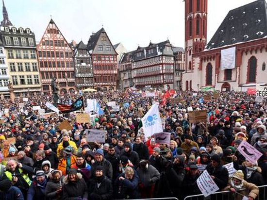 الآلاف يتظاهرون ضد "البديل من أجل ألمانيا"