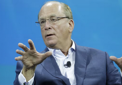 رئيس "بلاك روك" يتوقع وصول البيتكوين إلى 700 ألف دولار