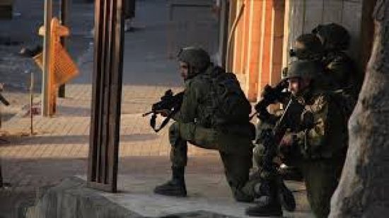 استشهاد فلسطيني وإصابة آخرين شمالي القدس