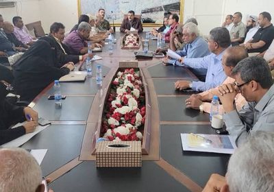 مأمور المنصورة يبحث الخطط المستقبلية لتعزيز مستوى الأداء