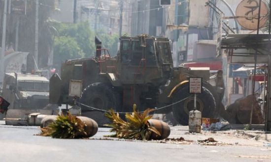 جرافات الاحتلال تدمر منازل في طولكرم