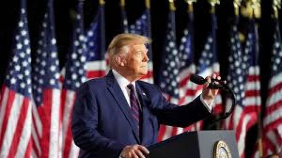 ترامب يأمر بوقف جميع المنح والقروض الاتحادية