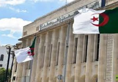 الجزائر تستدعي سفير فرنسا بسبب المعاملة الاستفزازية لمواطنيها