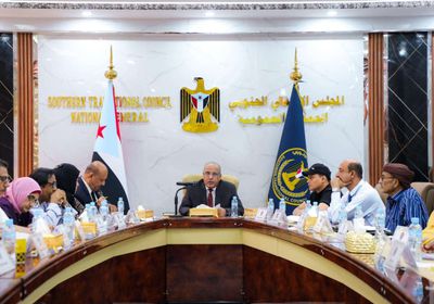 الجمعية الوطنية تشيد بمشاركة الرئيس الزُبيدي في "دافوس"