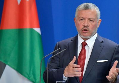 العاهل الأردني يؤكد موقفه الراسخ بتثبيت الفلسطينيين على أرضهم