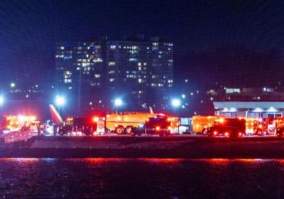 العثور على جثث إثر حادث اصطدام طائرة بمروحية في واشنطن