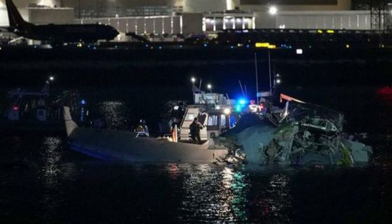 المحققون يسعون لانتشال طائرتي واشنطن