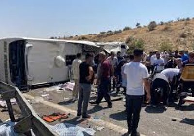 سبعة قتلى و42 جريحا في اصطدام حافلة بسيارة بجنوب العراق