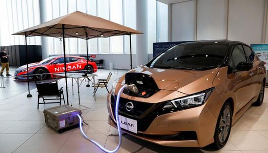 نيسان تُبطئ خطط إنتاج السيارات الكهربائية في أمريكا