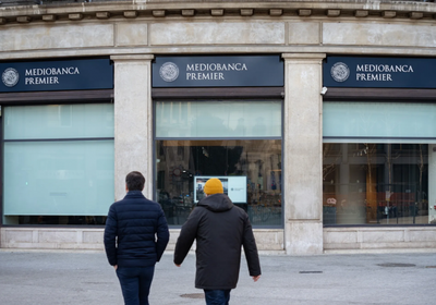 "ميديوبانكا" الإيطالي يناقش عرض استحواذ "مونتي دي باشي"