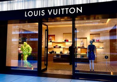 شركة "LVMH" تعلن نمو المبيعات خلال عام