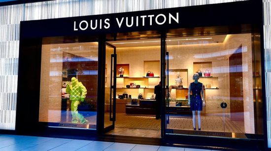 شركة "LVMH" تعلن نمو المبيعات خلال عام
