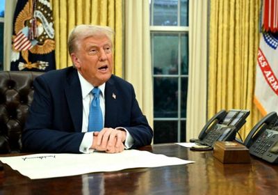 ترامب يفرض رسومًا جمركية على كندا والصين والمكسيك