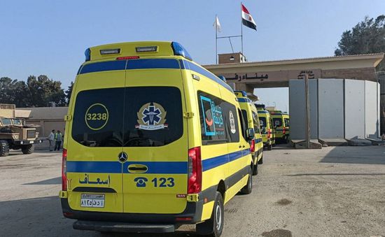    أول دفعة من الجرحى الفلسطينيين تصل مصر