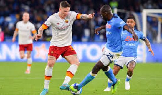 روما يخطف تعادلاً قاتلاً من نابولي بالدوري الإيطالي