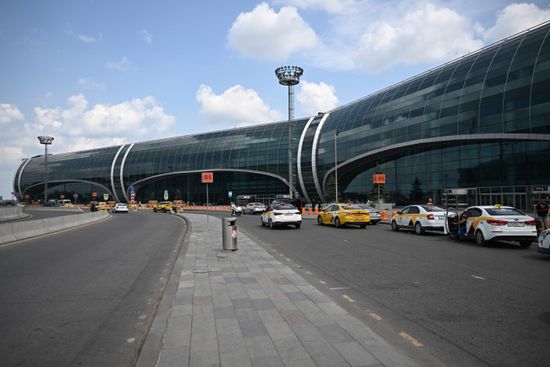 روسيا توقف العمل بعدة مطارات خوفًا من المسيرات الأوكرانية