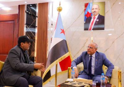 الكثيري يبحث جهود هيئة الطيران لفتح خطوط جوية جديدة