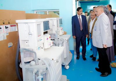 محافظ شبوة يتفقد التجهيزات الإماراتية للمستشفى العام