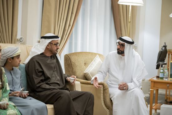 رئيس الإمارات يزور محمد البواردي بمنزله في أبوظبي