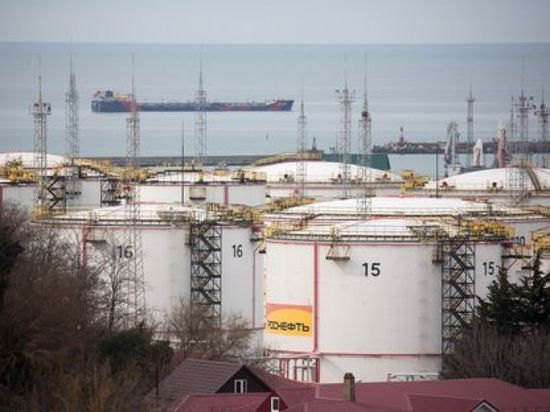 روسيا تكشف عن تراجع إنتاج النفط وارتفاع صادراته في 2024