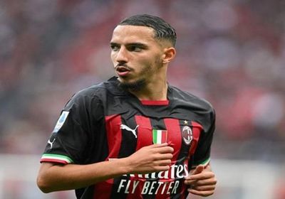 رسميًا.. الجزائري "بن ناصر" يرحل عن ميلان