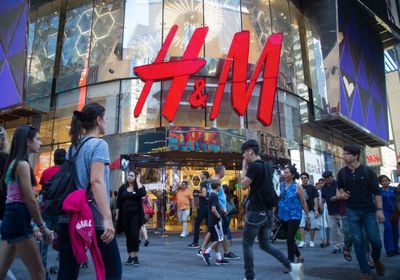 سهم "إتش آند إم" يتراجع بعد نتائج أعمال أقل من التوقعات