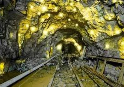 محاصرة 12 عاملا بعد انهيار منجم للذهب في غرب كينيا &nbsp;