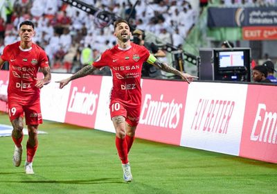 شباب الأهلي يتصدر الدوري الإماراتي بفوز سهل على دبا الحصن