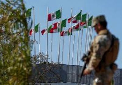 المكسيك تبدأ نشر آلاف الجنود على الحدود مع الولايات المتحدة