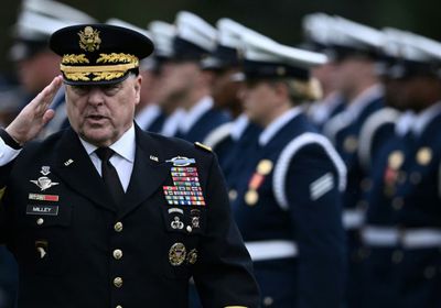 الجيش الأمريكي يرسل مهاجرين إلى خليج جوانتانامو للمرة الأولى