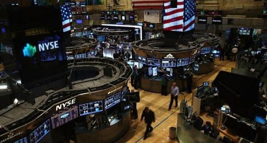 ارتفاع مؤشرات الأسهم الأمريكية مع تراجع عوائد السندات