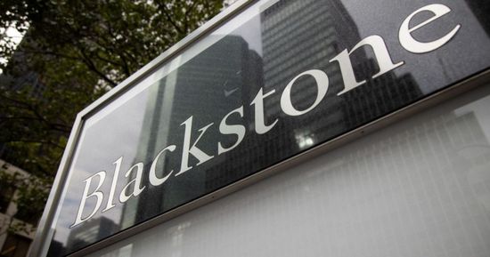 بلاكستون تتجاوز توقعات وول ستريت وتحقق أرباحًا قوية