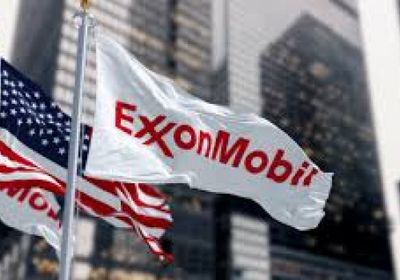 إكسون موبيل تتجاوز التوقعات وتحقق أرباحًا قوية في الربع الرابع
