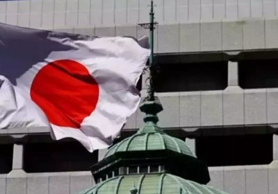 محافظ بنك اليابان يلمح إلى إمكانية مواصلة رفع أسعار الفائدة