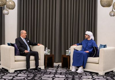 وزير الخارجية الإماراتي يستقبل نظيره التونسي في أبوظبي