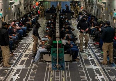 طائرة أمريكية تحمل مهاجرين تصل إلى الهند