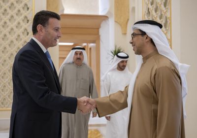 منصور بن زايد يستقبل رئيس مجلس النواب الأردني بقصر الوطن