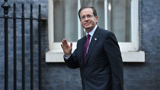 الرئيس الإسرائيلي: "إعادة المحتجزين" الموضوع الأكثر أهمية في وعينا