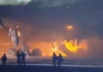 اصطدام طائرة يابانية بأخرى أمريكية في مطار سياتل