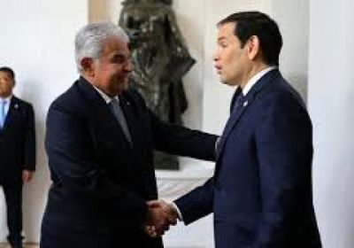 رئيس بنما يستنكر الأكاذيب الأمريكية حول رسوم القناة