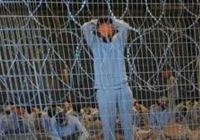 السجن سبعة أشهر لجندي إسرائيلي دين بإساءة معاملة معتقلين