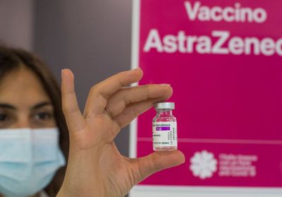 أسترازينيكا تتراجع عن بناء مصنع لقاحات في بريطانيا